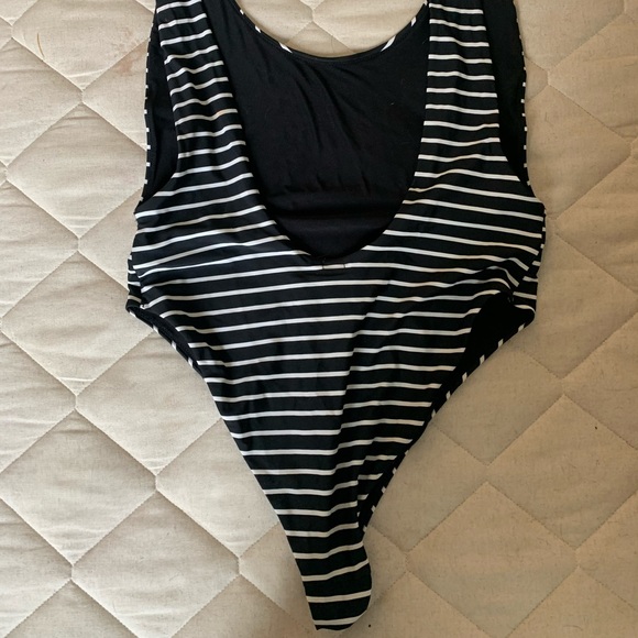 Aerie full piece swimsuit - Picture 2 of 3